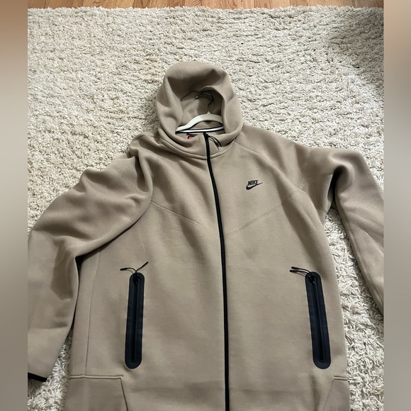 Nike tech fleece - Picture 2 of 3